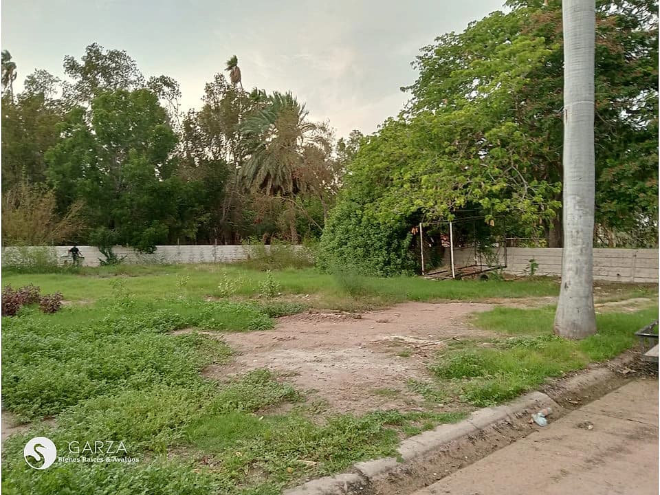 TERRENO EN PRIVADA LA HERRADURA