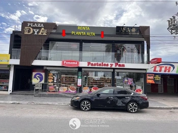 2 LOCALES COMERCIALES PLAZA DyA POR PEDRO ANAYA